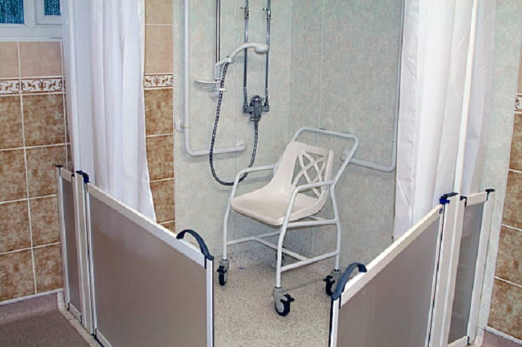 Best Shower Chairs For Elderly Guide, Best Bathtub Chair For Elderly